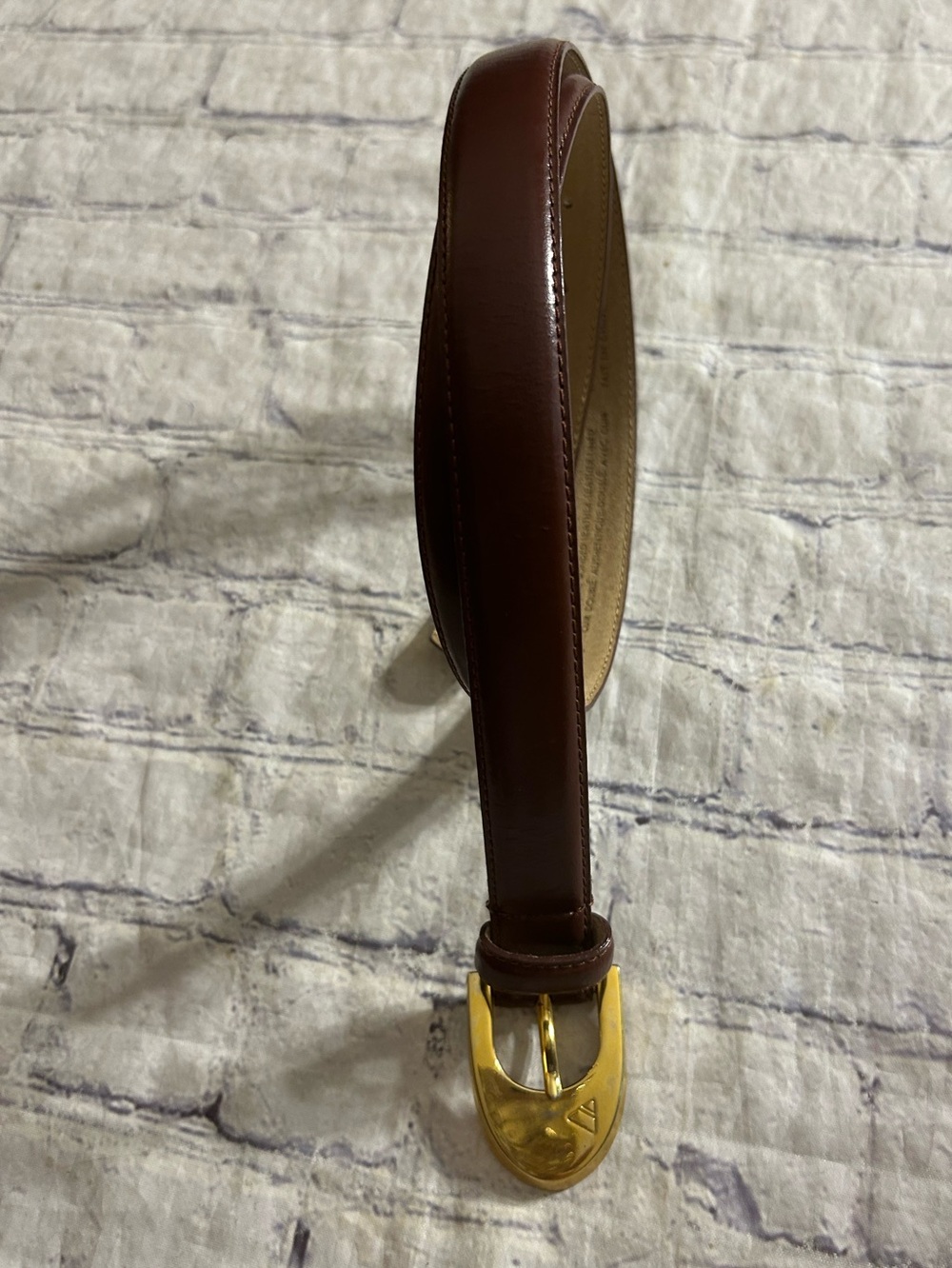 LIZ CLAIBORNE GENUINE BONDED LEATHER CHOCOLATE BROWN GOLD TONE BUCKLE BELT VTG L